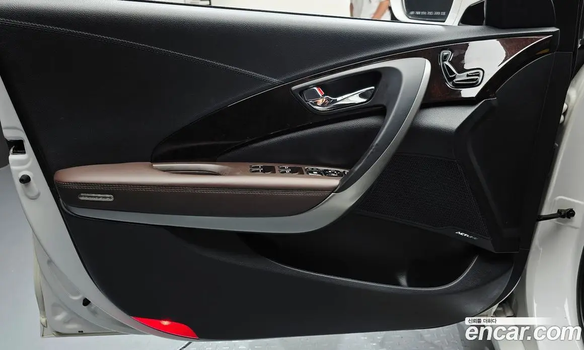 Hyundai Grandeur 2013 3.0 автомат (гидро), фото 14