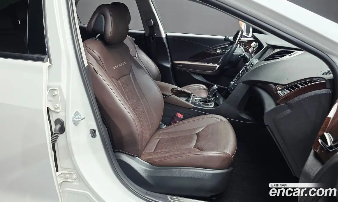 Hyundai Grandeur 2013 3.0 автомат (гидро), фото 18