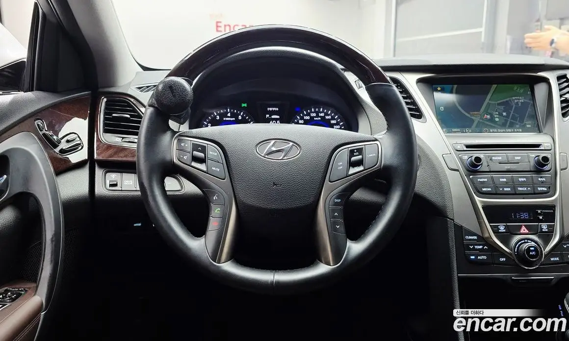 Hyundai Grandeur 2013 3.0 автомат (гидро), фото 19