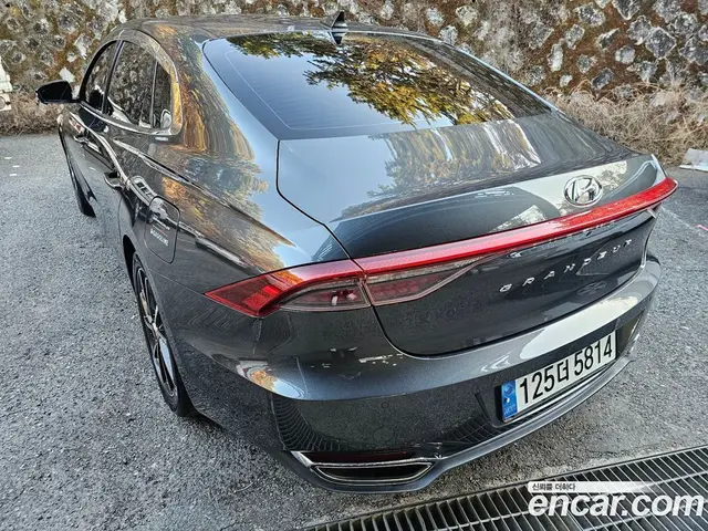 Hyundai Grandeur 2022 2.5 автомат (гидро), миниатюра 4
