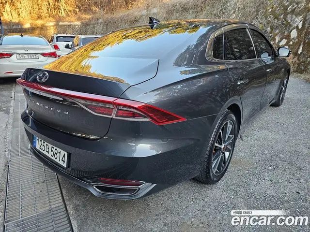 Hyundai Grandeur 2022 2.5 автомат (гидро), миниатюра 6