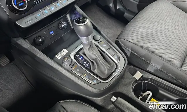 Hyundai Kona 2022 1.6 автомат (гидро), миниатюра 12