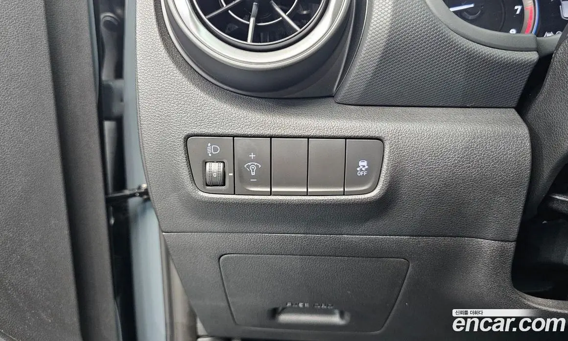 Hyundai Kona 2022 1.6 автомат (гидро), фото 24