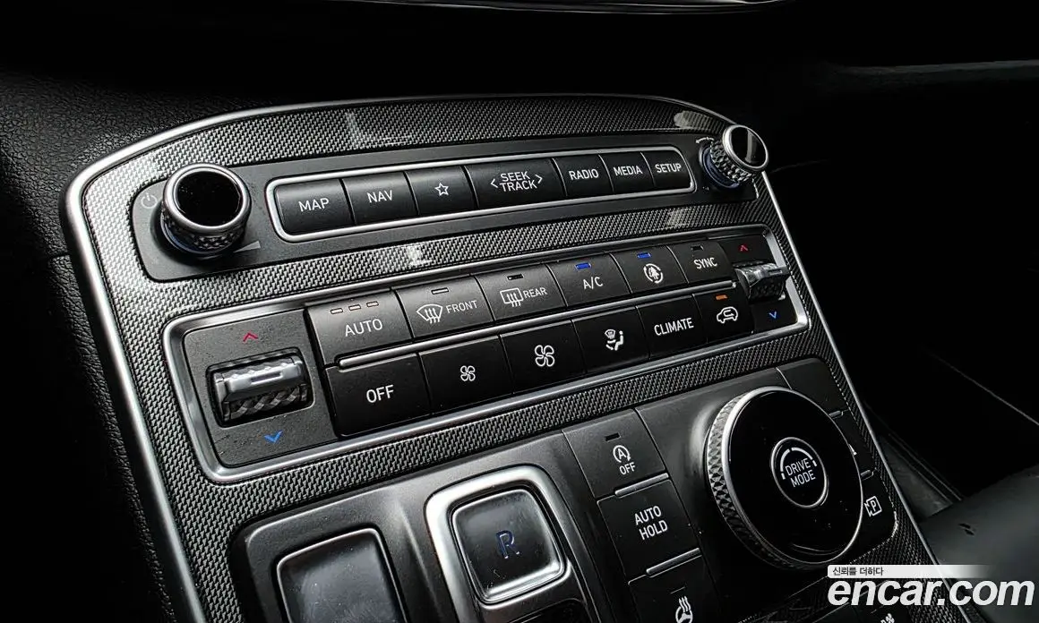 Hyundai Santa Fe 2022 2.2 автомат (гидро), фото 23