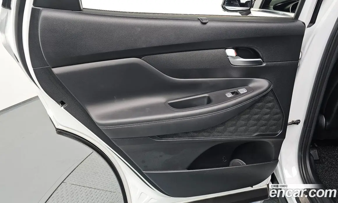 Hyundai Santa Fe 2022 1.6 автомат (гидро), фото 15
