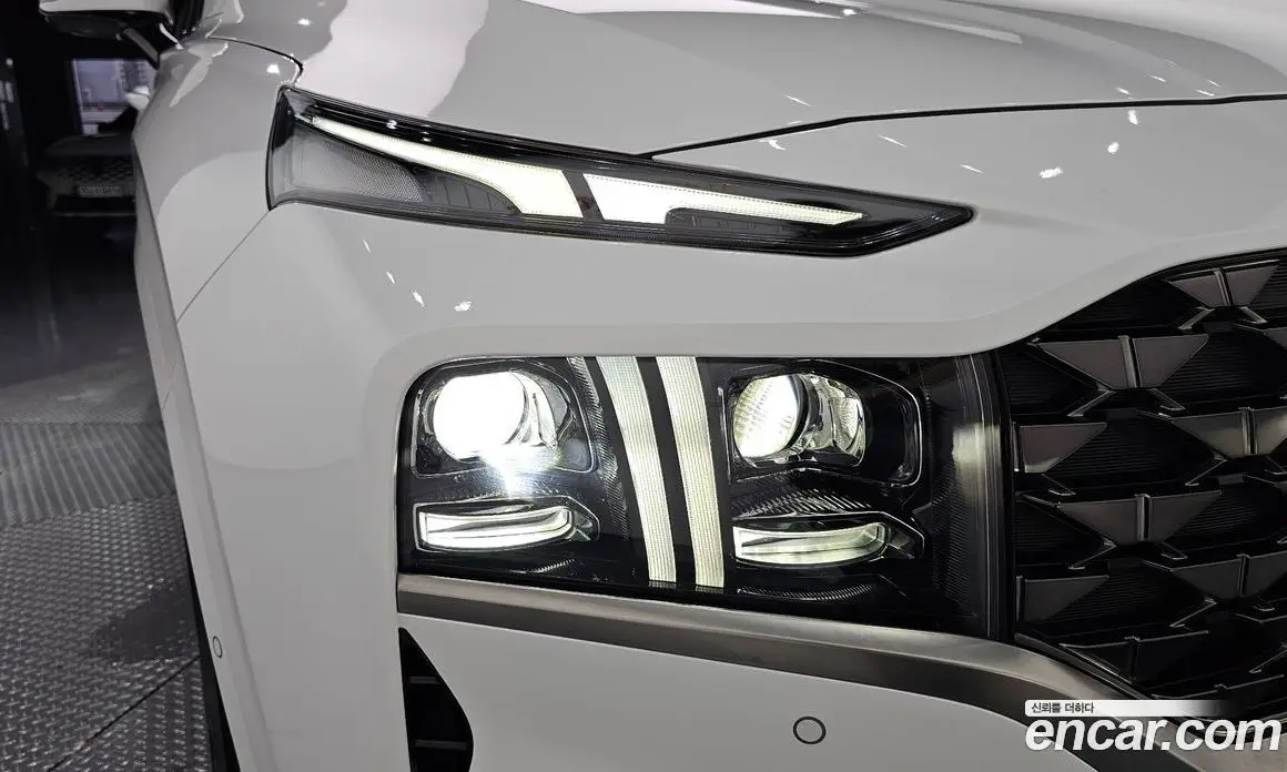 Hyundai Santa Fe 2022 1.6 автомат (гидро), фото 8
