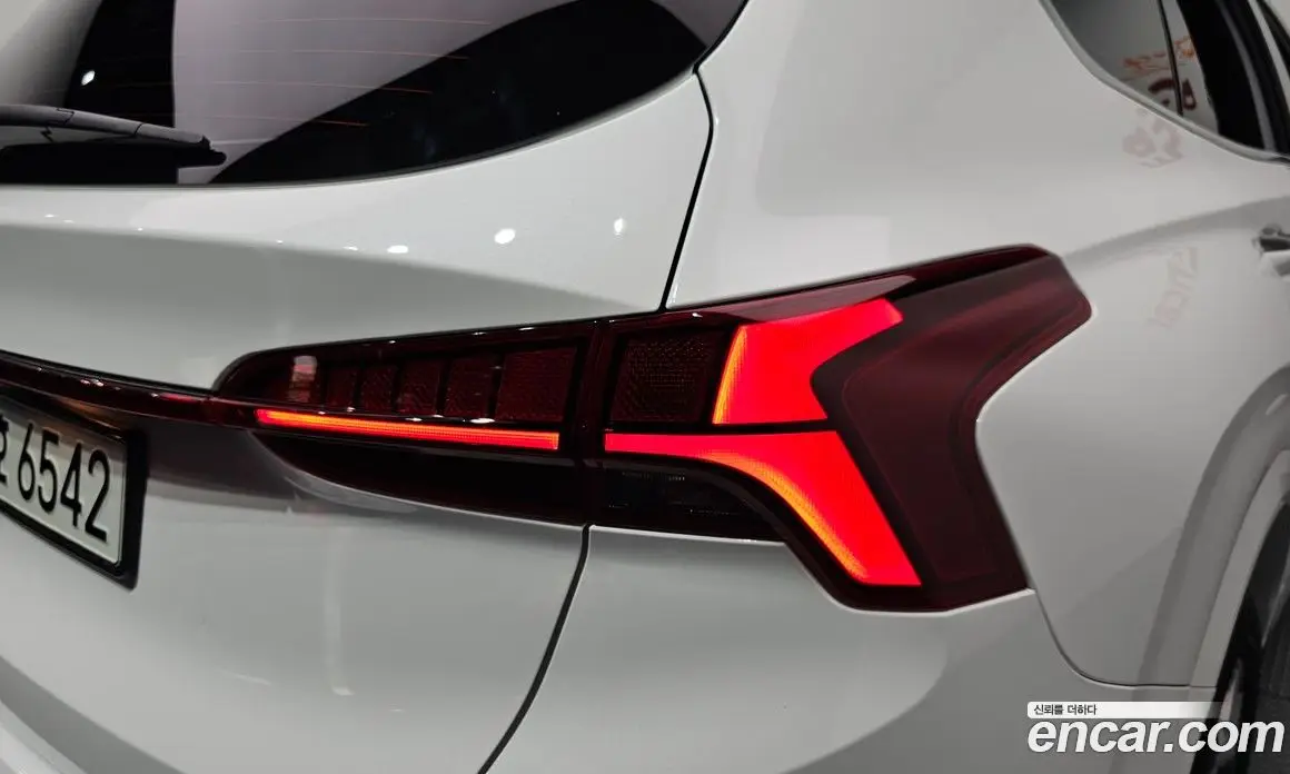 Hyundai Santa Fe 2022 1.6 автомат (гидро), фото 9