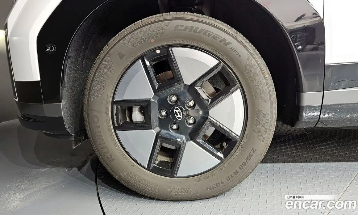Hyundai Santa Fe 2024 1.6 автомат (гидро), фото 5