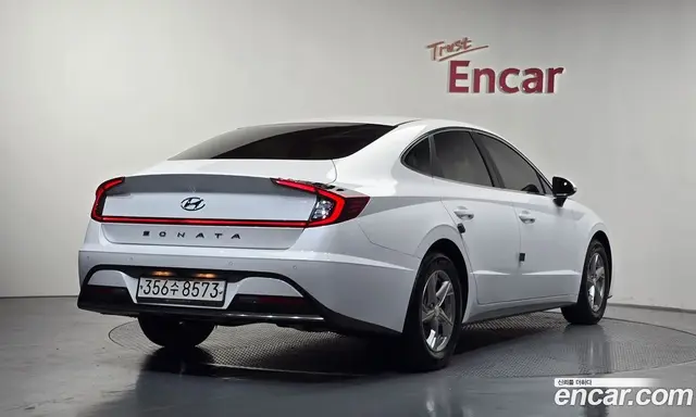 Hyundai Sonata 2022 2.0 автомат (гидро), миниатюра 2