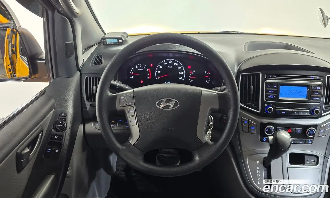 Hyundai Starex 2018 2.4 автомат (гидро), фото 13