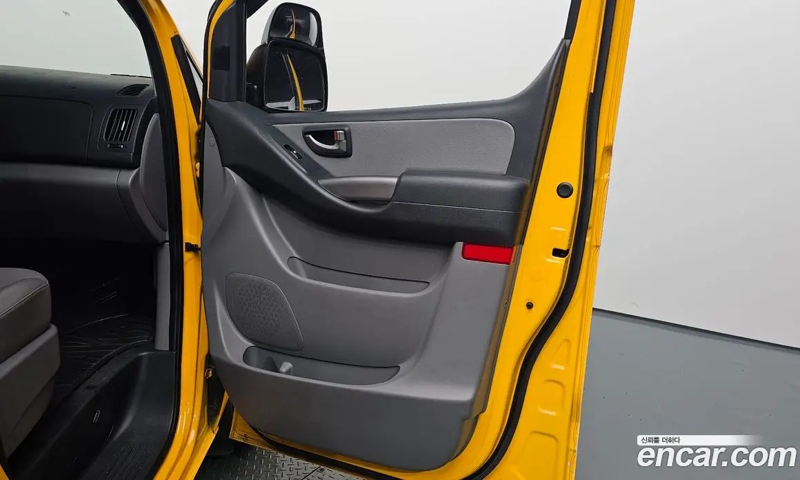 Hyundai Starex 2020 2.4 автомат (гидро), фото 15
