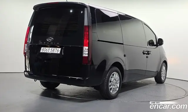Hyundai Staria 2023 2.2 автомат (гидро), миниатюра 2