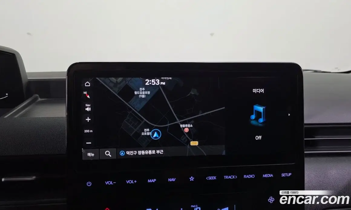 Hyundai Staria 2023 2.2 автомат (гидро), фото 16
