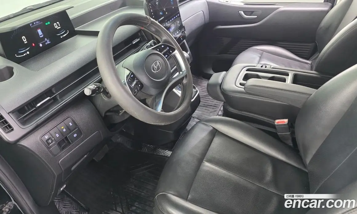 Hyundai Staria 2023 2.2 автомат (гидро), фото 7