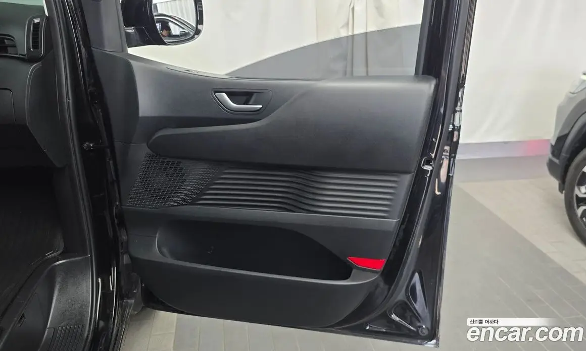 Hyundai Staria 2025 3.5 автомат (гидро), фото 14