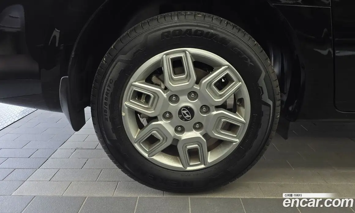 Hyundai Staria 2025 3.5 автомат (гидро), фото 5