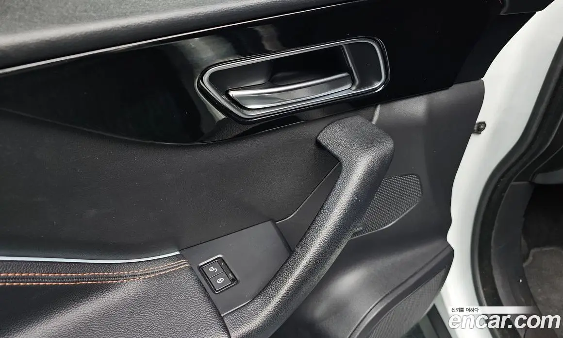 Jaguar F-Pace 2017 2.0 автомат (гидро), фото 36 Jaguar F-Pace 2017 2.0 автомат (гидро), фото 36