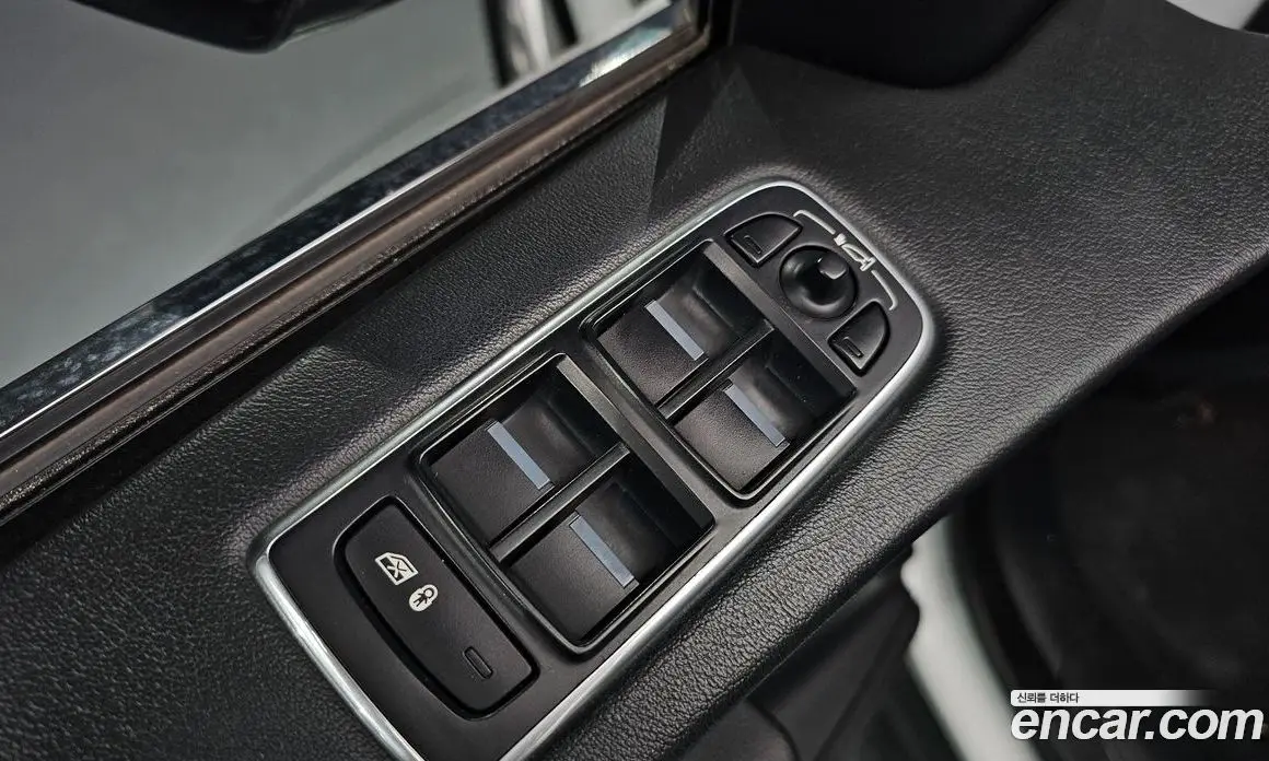 Jaguar F-Pace 2017 2.0 автомат (гидро), фото 37 Jaguar F-Pace 2017 2.0 автомат (гидро), фото 37
