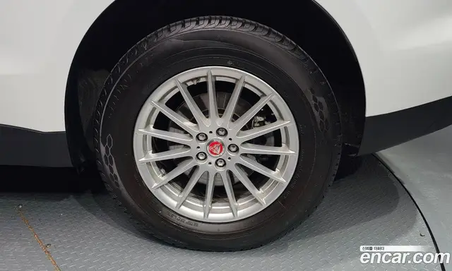 Jaguar F-Pace 2017 2.0 автомат (гидро), миниатюра 7 Jaguar F-Pace 2017 2.0 автомат (гидро), миниатюра 7
