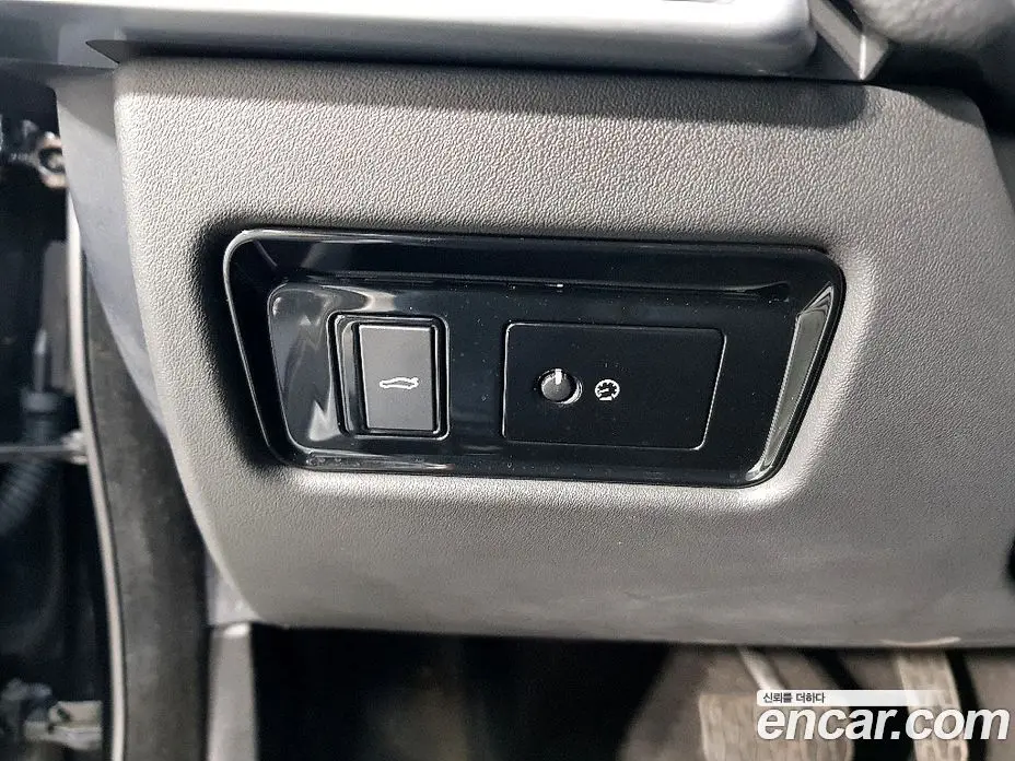 Jaguar XE 2016 2.0 автомат (гидро), фото 11 Jaguar XE 2016 2.0 автомат (гидро), фото 11