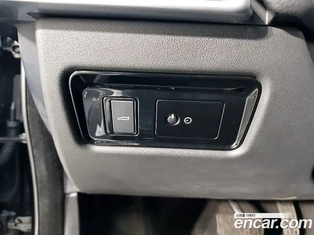 Jaguar XE 2016 2.0 автомат (гидро), миниатюра 11 Jaguar XE 2016 2.0 автомат (гидро), миниатюра 11