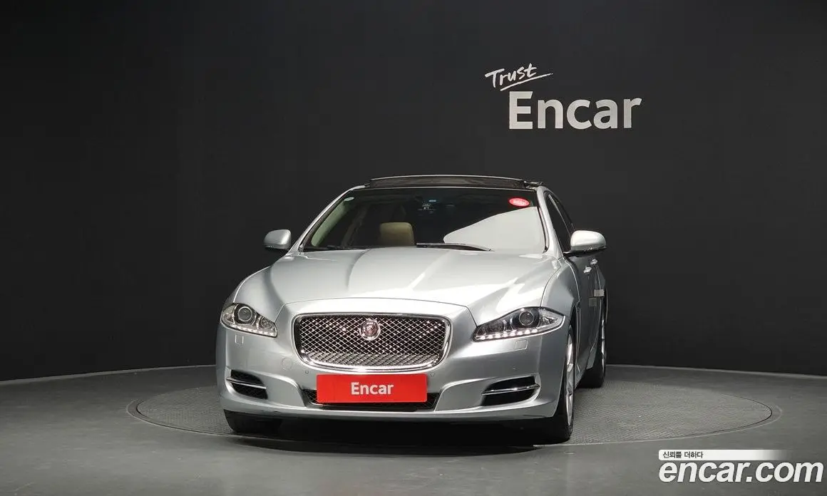 Jaguar XJ 2014 2.0 автомат (гидро), фото 3 Jaguar XJ 2014 2.0 автомат (гидро), фото 3