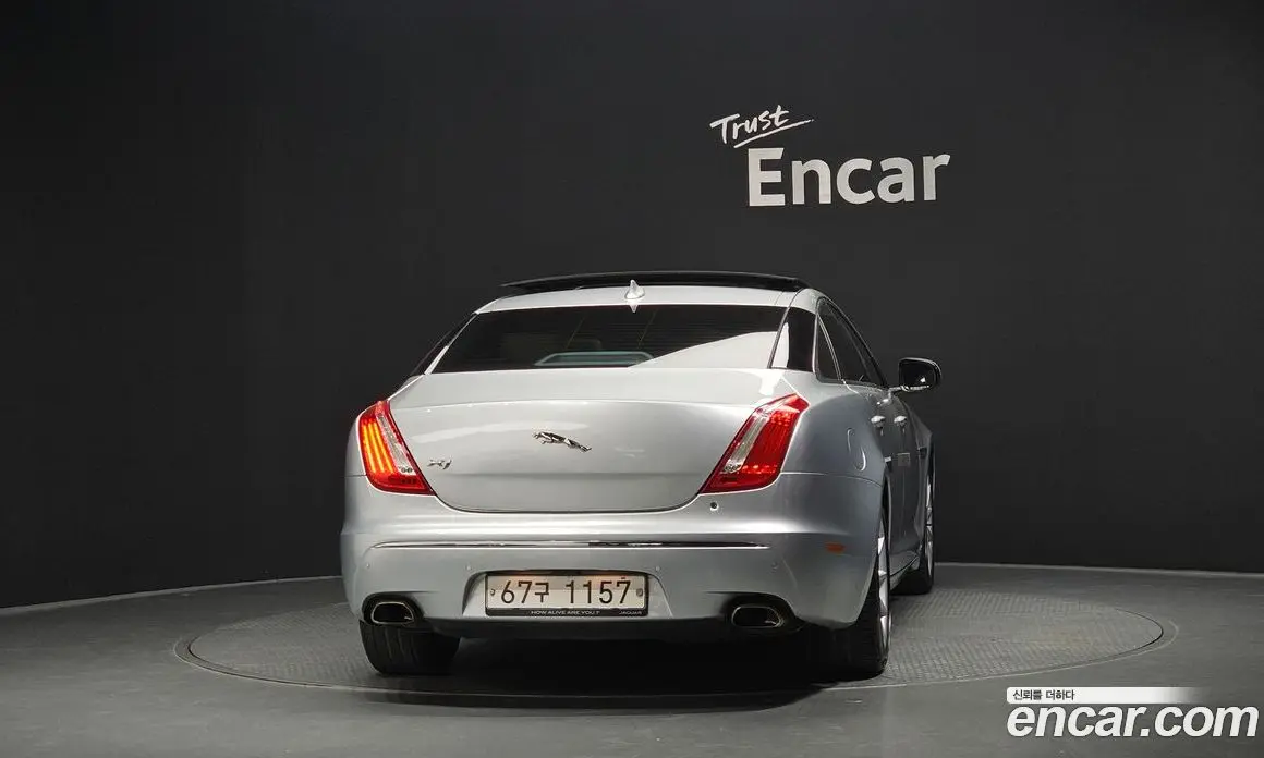 Jaguar XJ 2014 2.0 автомат (гидро), фото 4 Jaguar XJ 2014 2.0 автомат (гидро), фото 4
