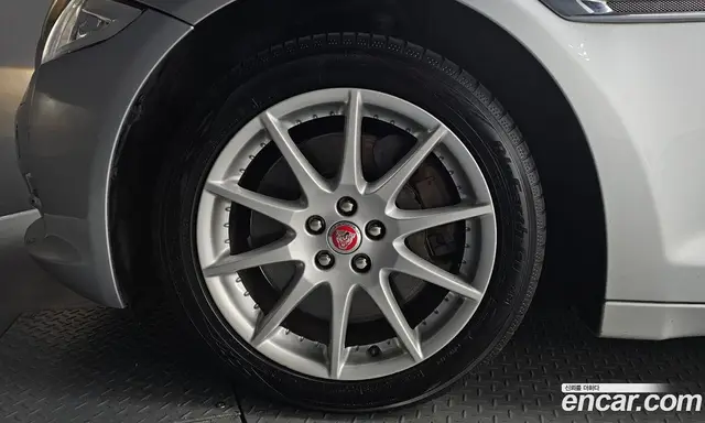 Jaguar XJ 2014 2.0 автомат (гидро), миниатюра 5 Jaguar XJ 2014 2.0 автомат (гидро), миниатюра 5