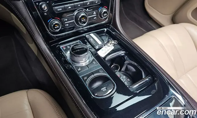 Jaguar XJ 2014 2.0 автомат (гидро), миниатюра 9 Jaguar XJ 2014 2.0 автомат (гидро), миниатюра 9