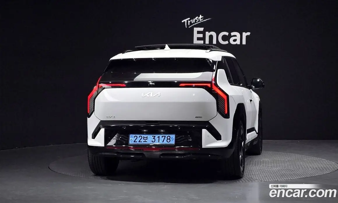 Kia EV3 2024 0.2 автомат (гидро), фото 3