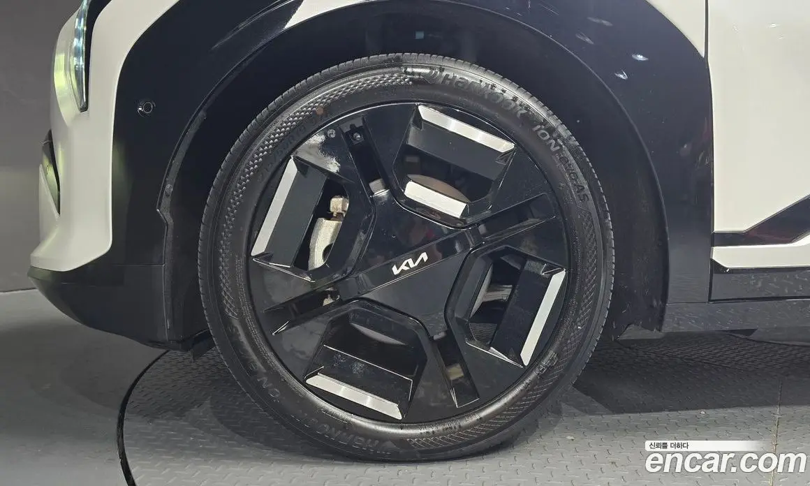 Kia EV3 2024 0.2 автомат (гидро), фото 4