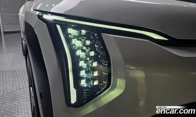 Kia EV3 2024 0.2 автомат (гидро), миниатюра 7