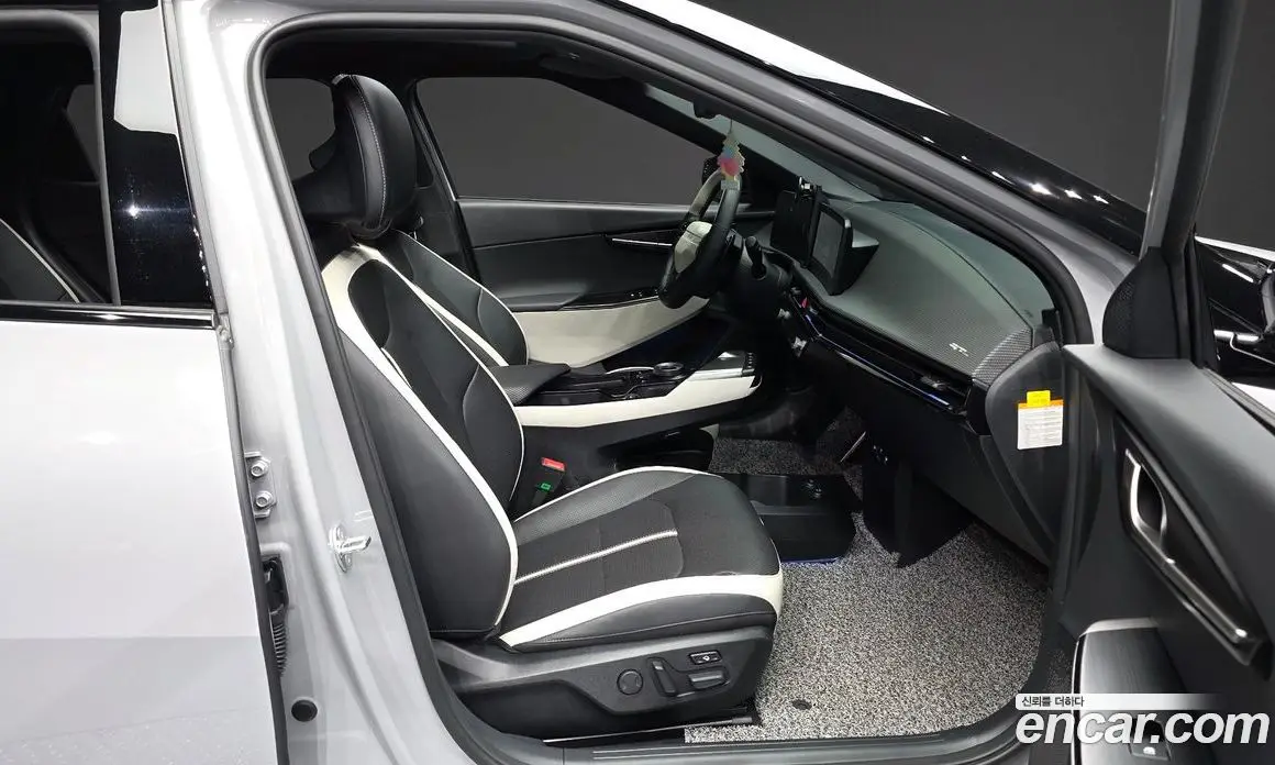 Kia EV6 2024 0.1 автомат (гидро), фото 11
