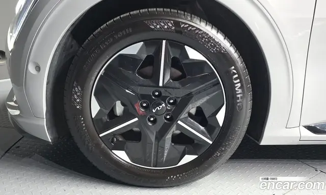 Kia EV6 2024 0.1 автомат (гидро), миниатюра 5