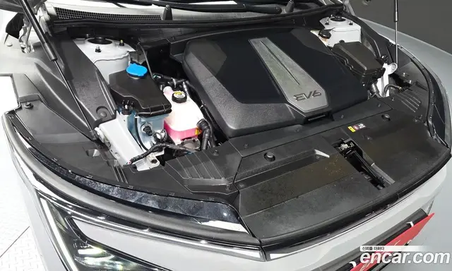 Kia EV6 2024 0.1 автомат (гидро), миниатюра 6