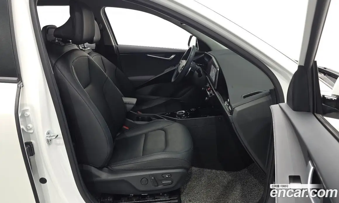 Kia Niro 2022 1.6 автомат (гидро), фото 10