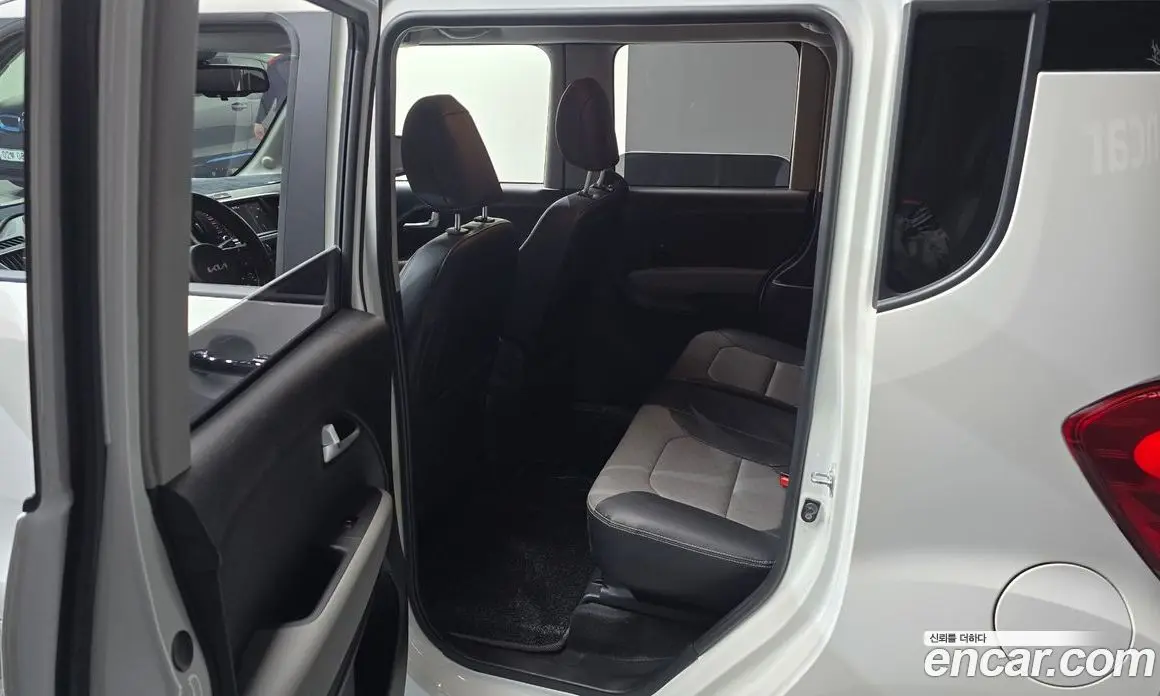 Kia Ray 2021 1.0 автомат (гидро), фото 11