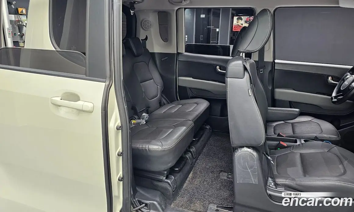 Kia Ray 2023 1.0 автомат (гидро), фото 12