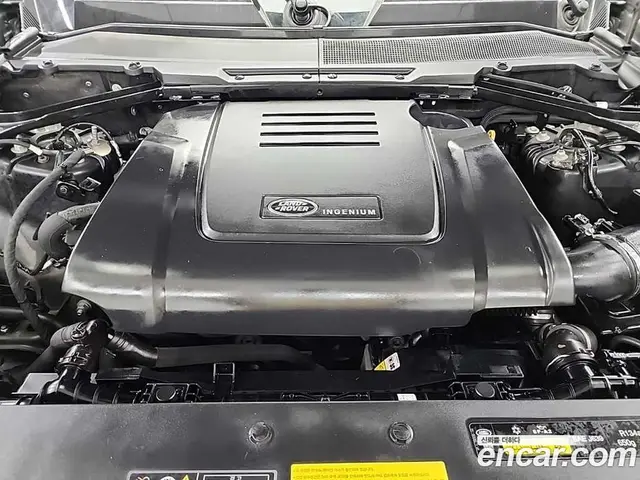 Land Rover Defender 2021 2.0 автомат (гидро), миниатюра 5