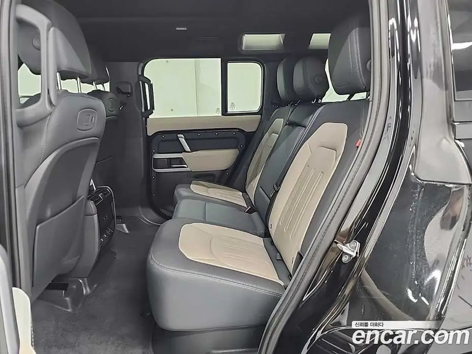 Land Rover Defender 2021 2.0 автомат (гидро), фото 10