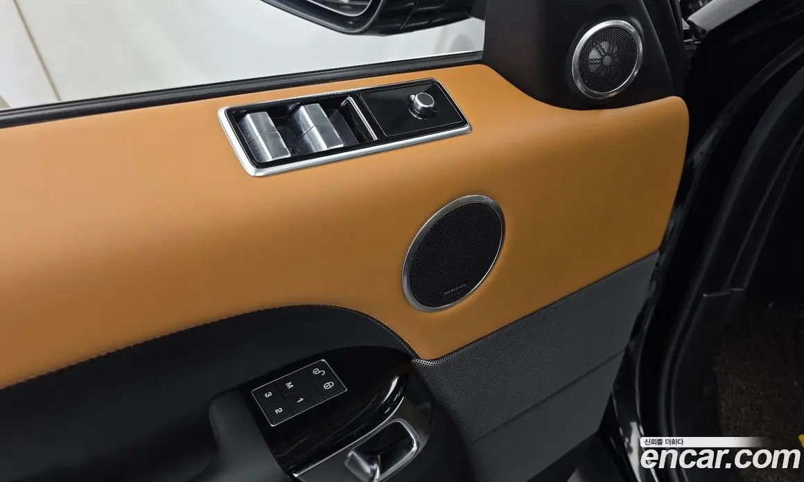 Land Rover Range Rover Sport 2019 3.0 автомат (гидро), фото 16