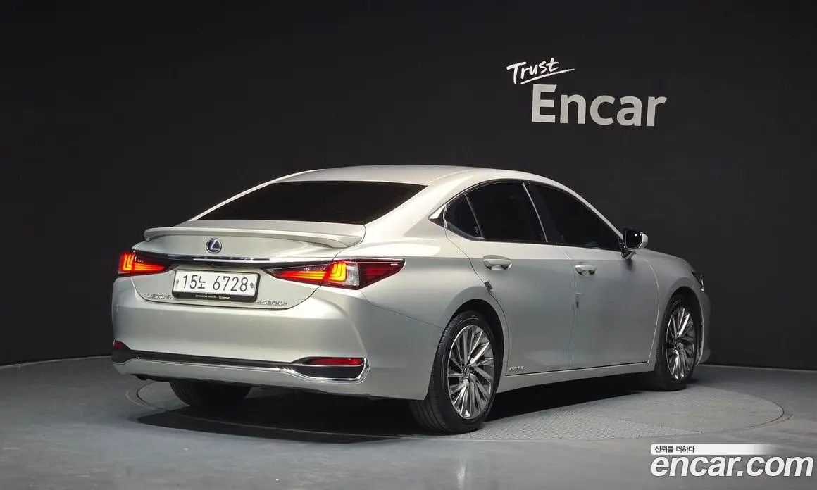 Lexus ES 2019 2.5 автомат (гидро), фото 2 Lexus ES 2019 2.5 автомат (гидро), фото 2