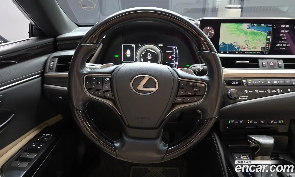 Lexus ES 2019 2.5 автомат (гидро), фото 13 Lexus ES 2019 2.5 автомат (гидро), фото 13