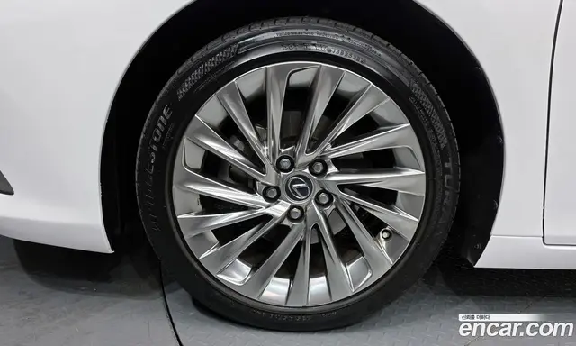 Lexus ES 2022 2.5 автомат (гидро), миниатюра 5 Lexus ES 2022 2.5 автомат (гидро), миниатюра 5