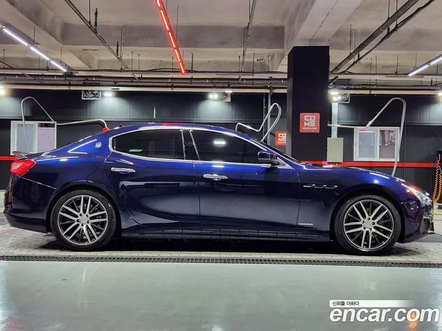 Maserati Ghibli 2018 3.0 автомат (гидро), миниатюра 1 Maserati Ghibli 2018 3.0 автомат (гидро), миниатюра 1