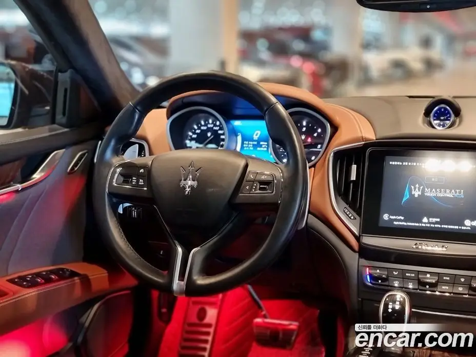 Maserati Ghibli 2018 3.0 автомат (гидро), фото 14 Maserati Ghibli 2018 3.0 автомат (гидро), фото 14