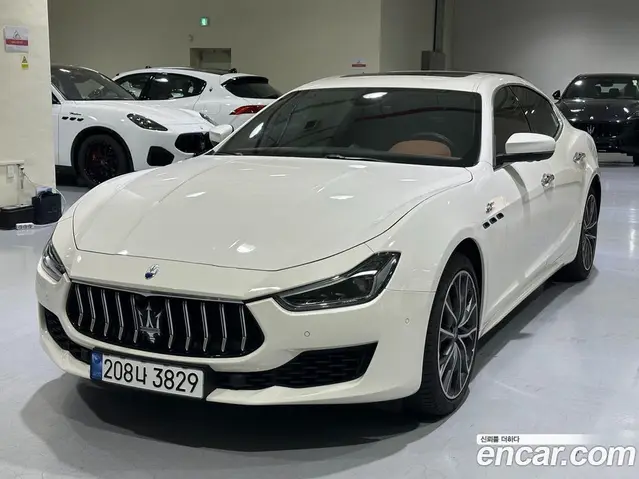 Maserati Ghibli 2023 2.0 автомат (гидро), миниатюра 1 Maserati Ghibli 2023 2.0 автомат (гидро), миниатюра 1
