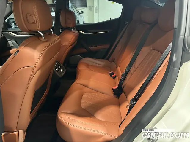 Maserati Ghibli 2023 2.0 автомат (гидро), миниатюра 12