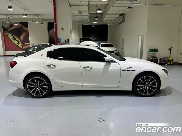 Maserati Ghibli 2023 2.0 автомат (гидро), миниатюра 3 Maserati Ghibli 2023 2.0 автомат (гидро), миниатюра 3
