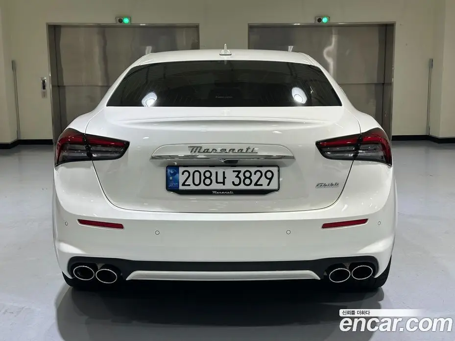 Maserati Ghibli 2023 2.0 автомат (гидро), фото 4 Maserati Ghibli 2023 2.0 автомат (гидро), фото 4